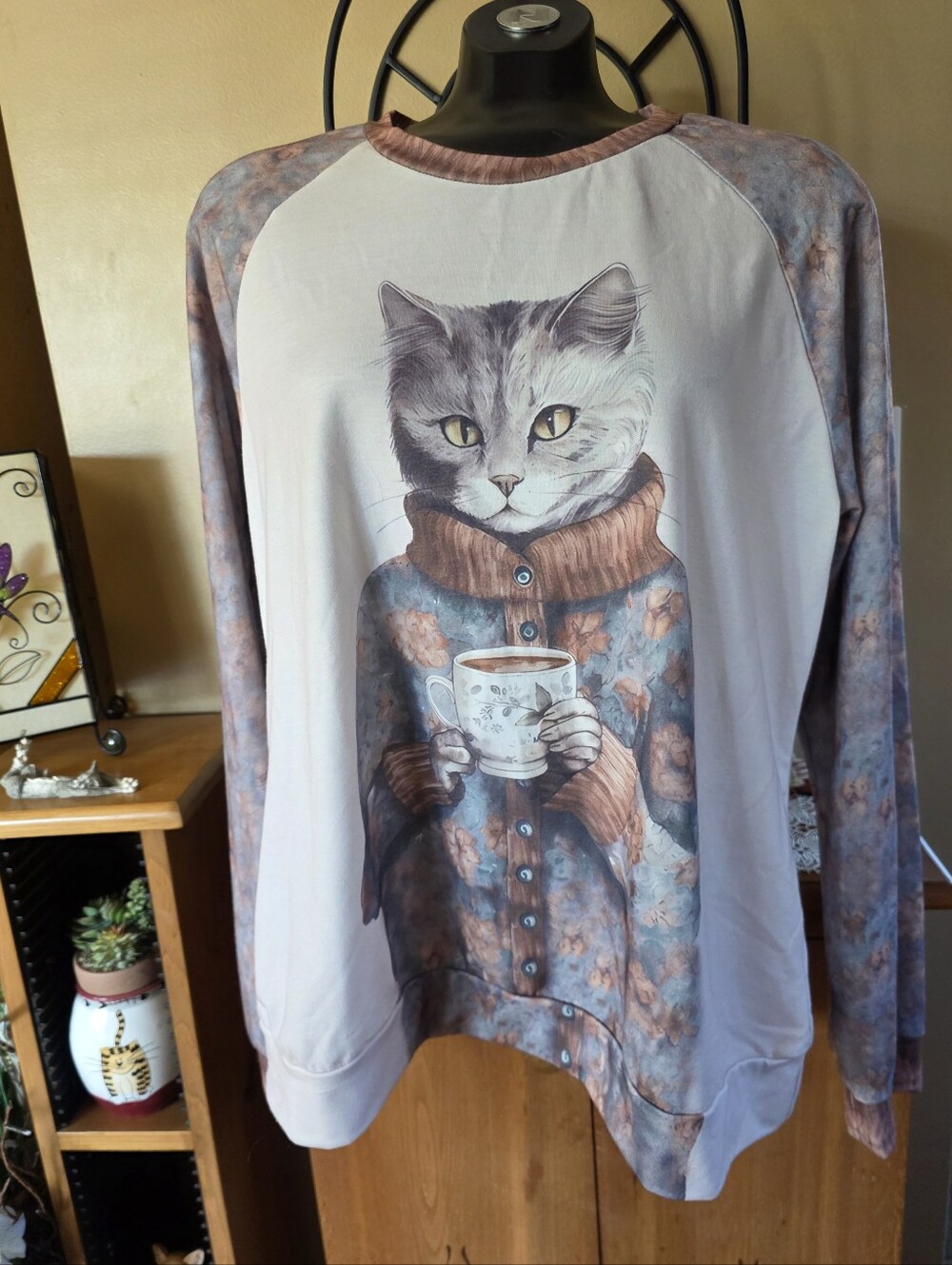 Ladies Cozy Cat Graphic Long Sleeve Lightweight Sweatshirt